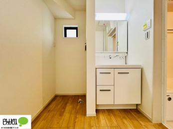 ʑEʏ@{Hʐ^FʎɏAJr\hɂB傫ȋŌ₷ʉϑł