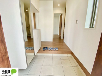 ց@V[Y{bNXɂ́AgȂ݃`FbNłSg~[tI