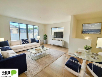 rO@2KrỎƁI菭ڐ̌iF̂ЂƂƂ^Ă܂BƋExi̓CAEgC[ŴŁAۏ؂̂ł͂܂B