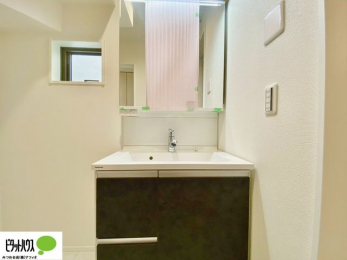 ʑEʏ@g₷VvȐʉϑB̎xx͂n܂܂B