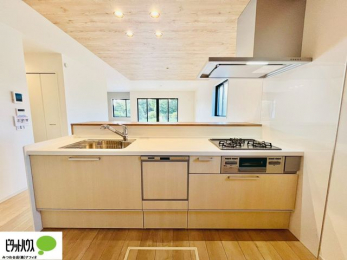 Lb`@VzȂł͂̃sJsJ̃Lb`͖̂yĂ܂ˁB