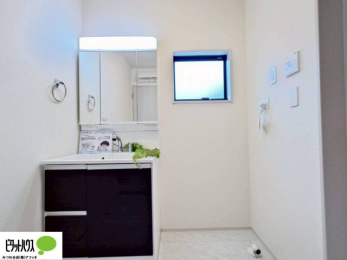 ʑEʏ@g₷VvȐʉϑB̎xx͂n܂܂B