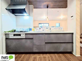 Lb`@VzȂł͂̃sJsJ̃Lb`͖̂yĂ܂ˁB