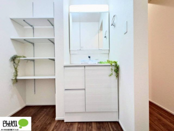 ʑEʏ@g₷VvȐʉϑB̎xx͂n܂܂B