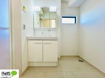 ʑEʏ@{Hʐ^@g₷VvȐʉϑB̎xx͂n܂܂B