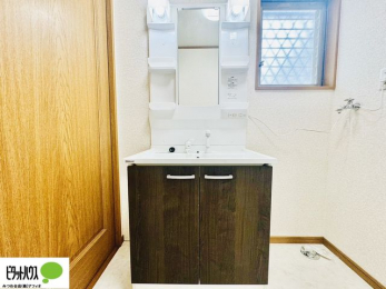 ʑEʏ@g₷VvȐʉϑB̎xx͂n܂܂B