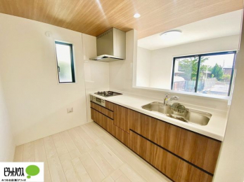 Lb`@VzȂł͂̃sJsJ̃Lb`͖̂yĂ܂ˁB