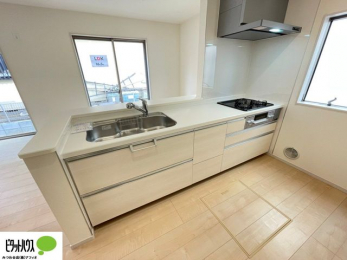 Lb`@{Hʐ^FlC̃JE^[Lb`́ArOɂ邲Ƒ̗lqf܂