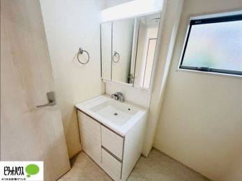 ʑEʏ@{Hʐ^FOʋ̗AVNȂǑ[ALXƂʉϑłB