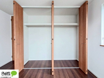 [@傫Ȏ[͂mׂG݂Ղ肵܂܂B