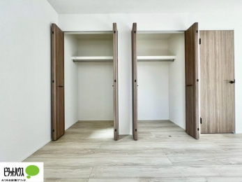 [@傫Ȏ[͂mׂG݂Ղ肵܂܂B