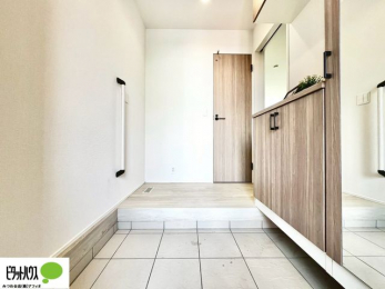 ց@V[Y{bNXɂ́AgȂ݃`FbNłSg~[tI