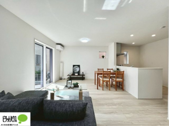 rO@傫ȑ̂郊rO͖邭AʂǂAƑ݂Ȃ̏΂n܂B