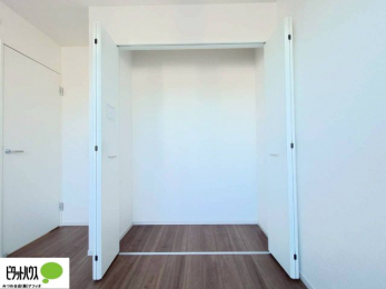 [@傫Ȏ[͂mׂG݂Ղ肵܂܂B