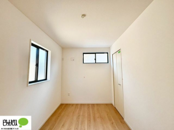 ���̑����ρ@2�ʍ̌��Ŗ��邭�A���ʂ��̗ǂ��������ł��B