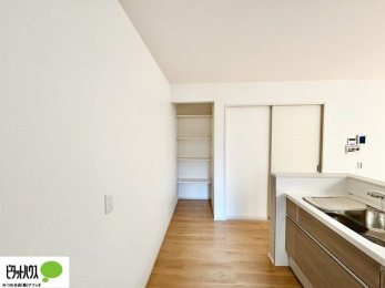 ���̑��@��������̐H���i��A�ۑ��H�E���H�ȂǕۊǂł���֗��ȃp���g���[