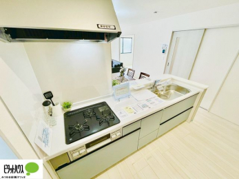 Lb`@VzȂł͂̃sJsJ̃Lb`͖̂yĂ܂ˁB