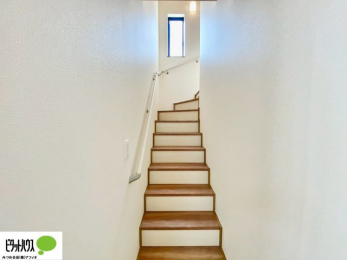 ̑@ȂqlNz̕Sď艺łA肷tKi