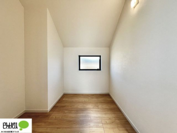 [@EH[NCN[[bg͂m[̂͂AsobNȂǂ̑傫ȉו[Ă̂ɂ֗łB