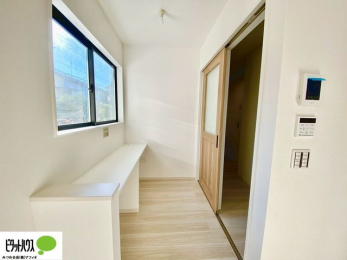 ̑@X^fBJE^[t[eBeB􂨎ql̉ƒwKe[Nɂ