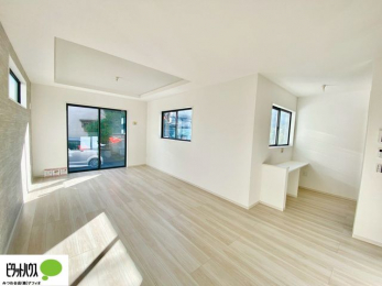 rO@傫ȑ̂郊rO͖邭AʂǂAƑ݂Ȃ̏΂n܂