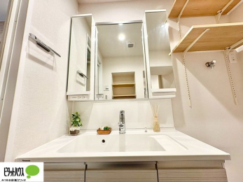 ʑEʏ@Oʋ̗AVNȂǑ[ALXƂʉϑłB