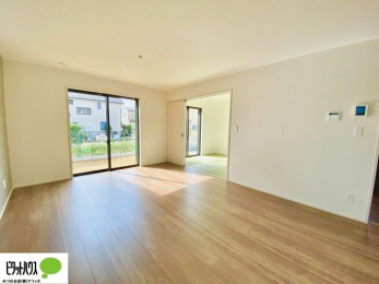 rO@16̃rÓAƋ̔zul₷`^łB߂₷Ƒ݂Ȃ̌ȅɁB