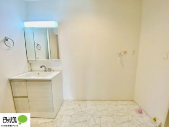 ʑEʏ@g₷VvȐʉϑB̎xx͂n܂܂B