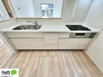 Lb`@ƑƂbȂyłJE^[Lb`B