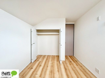 [@ꂼ̂Ɏ[Xy[X̂ŃvCx[gȉוg߂ɒuƂł܂B