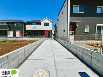 @}ȗqAƑ̎]ԃXy[XƂĂ劈