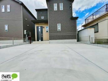 @}ȗqAƑ̎]ԃXy[XƂĂ劈