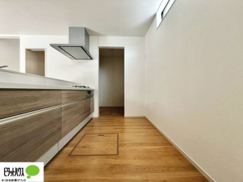 Lb`@VzȂł͂̃sJsJ̃Lb`͖̂yĂ܂ˁB