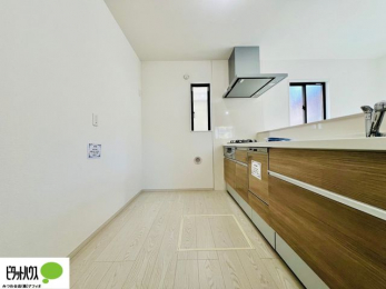 Lb`@{Hʐ^FlC̃JE^[Lb`́ArOɂ邲Ƒ̗lqf܂