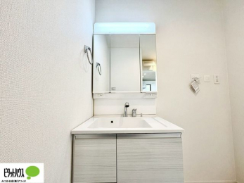 ʑEʏ@Oʋ̗AVNȂǑ[ALXƂʉϑłB