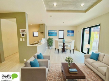 rO@ۂ̎ʐ^CGŉƋzuC[WłAۂƂ͑قȂ܂B