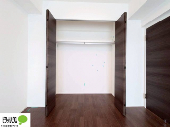 [@傫Ȏ[͂mׂG݂Ղ肵܂܂B