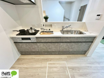 Lb`@ƑƂbȂyłJE^[Lb`B