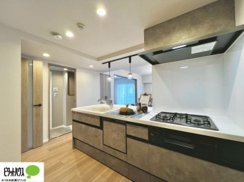 �L�b�`���@�Ƒ��Ƃ��b���Ȃ���y���������ł���J�E���^�[�L�b�`���B