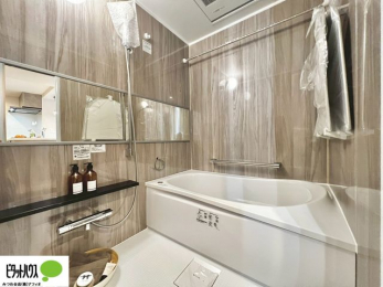 �����@�����̔�������Ă����o�X���[���͍L�X�������B�x���͂��q�l�ƈꏏ�ɗV�тȂ������܂��ˁB