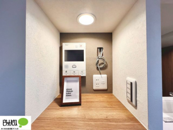 ���̑��@������Ԃ����S��TV���j�^�[�t���C���^�[�z��