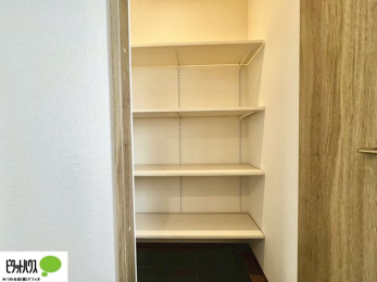 ց@V[YCN[NBɉ܂Ȃ̂ŁAԕǂȂǃAM[̕ɂIXXB