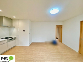 rO@אڂ̗m̃hAJčLXԂɂ邱Ƃ\łB