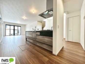 Lb`@VzȂł͂̃sJsJ̃Lb`͖̂yĂ܂ˁB