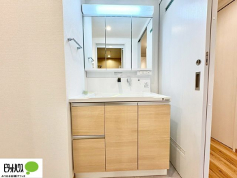 ʑEʏ@Oʋ̗AVNȂǑ[ALXƂʉϑłB