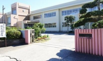 ӊ@Όs@̓wZ k5B 340m