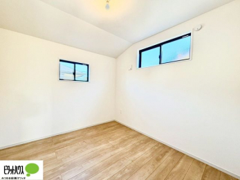 ̑@OKXLow-EŃR[eBOAz̔M50JbgBg[ʂ߁A΍⎇Oɂ鎺̐F򂹖h~ɂȂ܂B