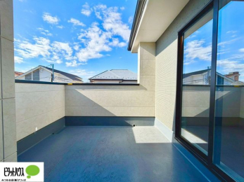 ̑@򐅊tV[FʁAx߂o[{ŉ\BЂƂ̐ŐƏ򐅂g܂B