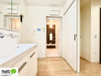 ̑@܂hȂȂߌ`łȒPłB