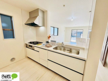 Lb`@{Hʐ^FlC̃JE^[Lb`́ArOɂ邲Ƒ̗lqf܂